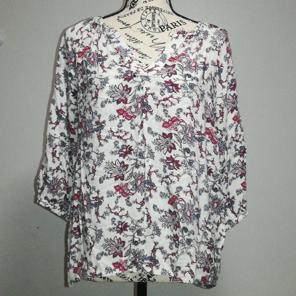 Rose & Thyme Floral 3/4 Sleeve V Neck Tops Size M 100% Rayon